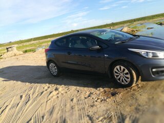 2016 Kia Ceed II Рестайлинг, синий, 1300000 рублей, вид 4