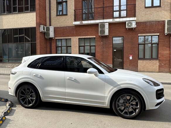 2018 Porsche Cayenne Turbo III, белый, 7990000 рублей - вид 10
