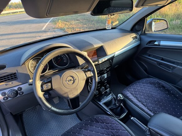 2009 Opel Astra H Рестайлинг, серебристый, 550000 рублей - вид 8