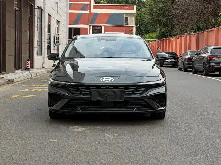 Открыть фотографии: Hyundai Elantra VII (CN7)