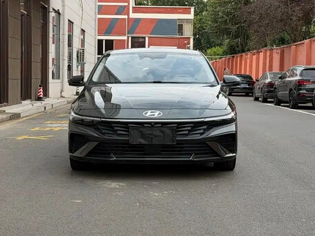 Hyundai Elantra VII (CN7)