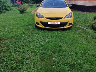 2013 Opel Astra GTC J Рестайлинг, жёлтый, 730000 рублей, вид 3
