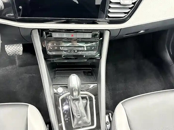 2025 Jetta VS7 I Рестайлинг 1, серый, 2355000 рублей - вид 8