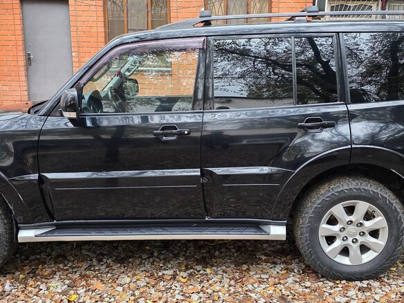 2012 Mitsubishi Pajero IV Рестайлинг 1, чёрный, 1600000 рублей - вид 7