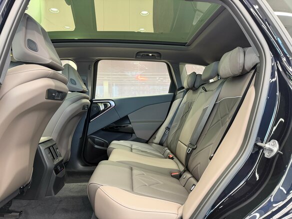 2026 BMW X3 Long 30L xDrive IV (G45/G48), чёрный, 7190000 рублей - вид 18