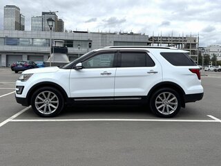 2017 Ford Explorer V Рестайлинг, белый, 2429000 рублей, вид 2