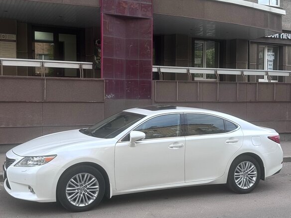 2013 Lexus ES 250 VI, белый, 2499000 рублей - вид 3