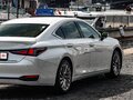2021 Lexus ES 300h VII Рестайлинг, белый, 5150000 рублей - вид 8