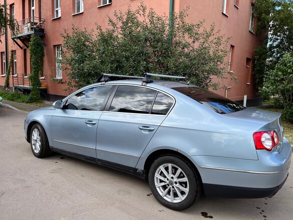 2005 Volkswagen Passat B6, серый, 530000 рублей - вид 5