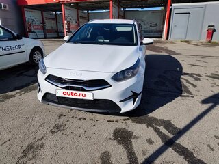 2021 Kia Ceed III Рестайлинг, белый, 1720000 рублей, вид 2