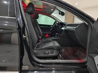 2022 Volkswagen Magotan B8 Рестайлинг, чёрный, 1900000 рублей, вид 5
