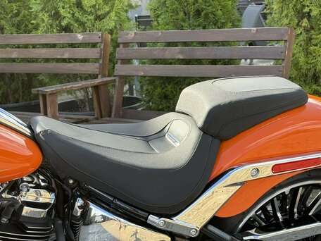 2023 Harley-Davidson Breakout, оранжевый, 2240000 рублей, вид 4