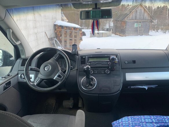 2010 Volkswagen Multivan T5 Рестайлинг, чёрный, 2500000 рублей - вид 5