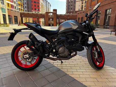 2021 Ducati Monster 937, серый, 1030000 рублей, вид 3