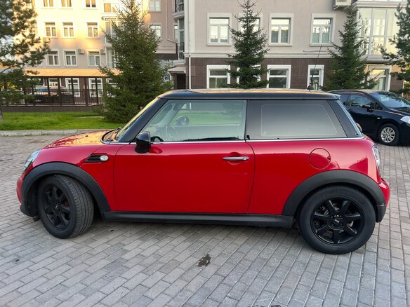 2013 Mini Hatch Cooper II (R56) Рестайлинг, красный, 1130000 рублей - вид 7