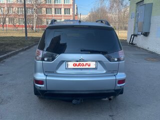 2010 Mitsubishi Outlander II Рестайлинг, серебристый, 999000 рублей, вид 3
