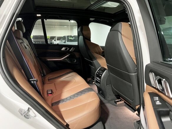 2023 BMW X5 M Competition III (F95), белый, 13700074 рублей - вид 13