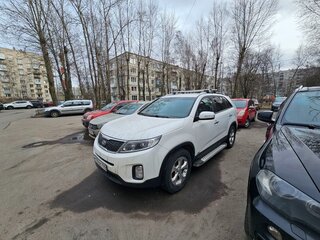 2017 Kia Sorento II Рестайлинг, белый, 2300000 рублей, вид 1