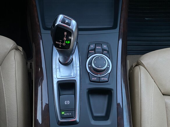 2010 BMW X5 35i II (E70) Рестайлинг, чёрный, 2000000 рублей - вид 21