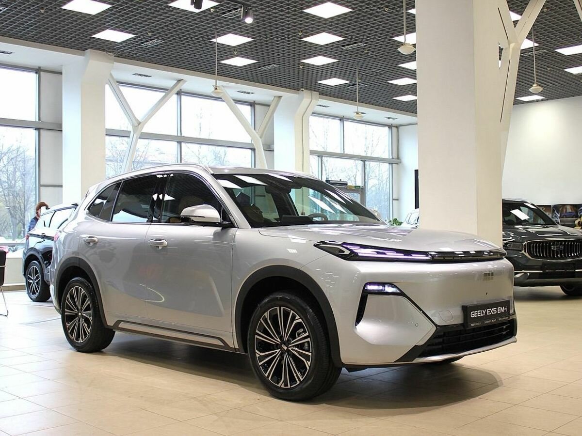 Открыть фотографии: Geely EX5 Гибрид