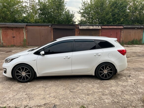 2015 Kia Ceed II Рестайлинг, белый, 1550000 рублей - вид 11