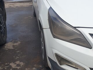 2015 Hyundai Solaris I Рестайлинг, белый, 500000 рублей, вид 4