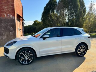 2019 Porsche Cayenne III, белый, 5631000 рублей, вид 2