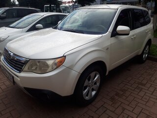 2009 Subaru Forester III, белый, 1490000 рублей, вид 1