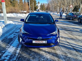 2018 Toyota Prius IV (XW50), синий, 1600000 рублей, вид 1