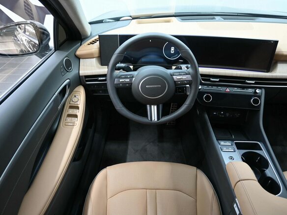 2025 Hyundai Sonata VIII (DN8) Рестайлинг, чёрный, 4319900 рублей - вид 11