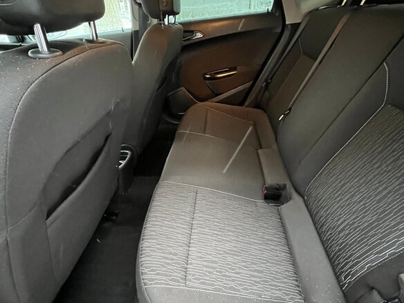 2013 Opel Astra J Рестайлинг, бежевый, 900000 рублей - вид 19
