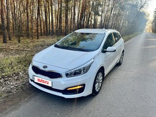 2018 Kia Ceed II Рестайлинг, белый, 1305000 рублей, вид 1
