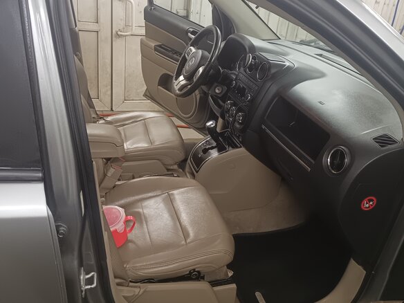 2012 Jeep Compass I Рестайлинг, серый, 1100000 рублей - вид 8