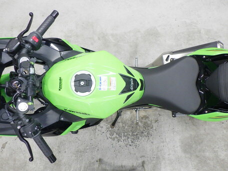 2018 Kawasaki Ninja 400, зелёный, 630000 рублей, вид 2