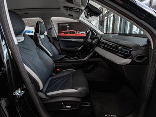 2026 Geely Atlas II, чёрный, 4229990 рублей, вид 5