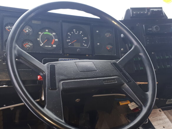 1990 Volvo B10 Series, белый, 750000 рублей - вид 12