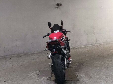 2021 Honda CBR 650R, красный, 1077000 рублей, вид 4
