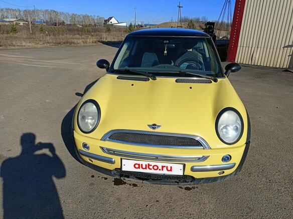 2002 Mini Hatch Cooper I (R50), жёлтый, 525000 рублей - вид 1