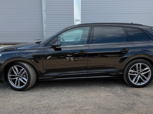 2020 Audi Q7 45 TDI II (4M) Рестайлинг, чёрный, 5900000 рублей - вид 5