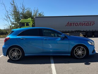 2016 Mercedes-Benz A-Класс 180 III (W176) Рестайлинг, голубой, 1550000 рублей, вид 3
