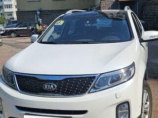 2014 Kia Sorento II Рестайлинг, белый, 1800000 рублей, вид 1