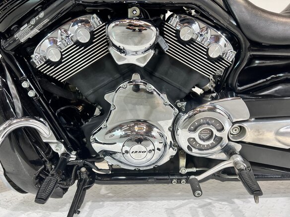 2008 Harley-Davidson V-Rod, чёрный, 710000 рублей - вид 16