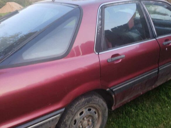1990 Mitsubishi Galant VI, красный, 100000 рублей - вид 3