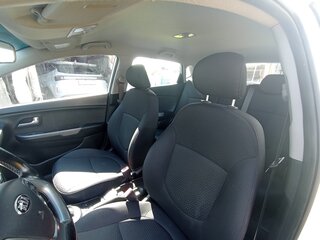 2015 Kia Rio III Рестайлинг, белый, 1300000 рублей, вид 5