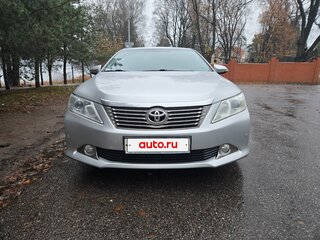 2012 Toyota Camry VII (XV50), серебристый, 1650000 рублей, вид 2