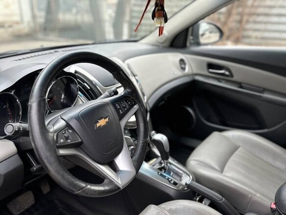 2012 Chevrolet Cruze I Рестайлинг, чёрный, 900000 рублей - вид 7