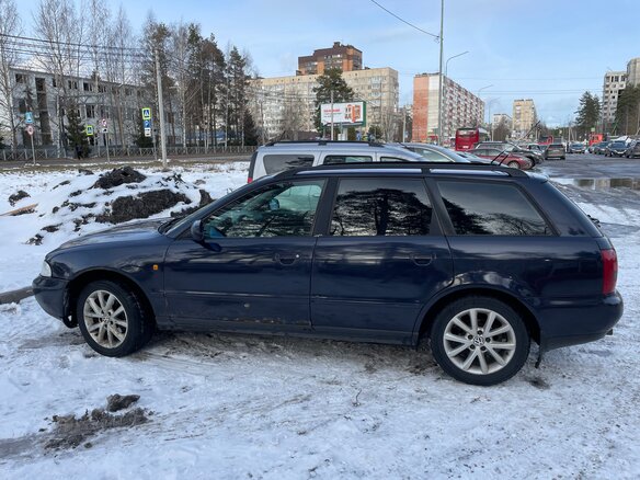 1998 Audi A4 I (B5), синий, 350000 рублей - вид 5