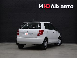 2013 Skoda Fabia II Рестайлинг, белый, 600000 рублей, вид 5