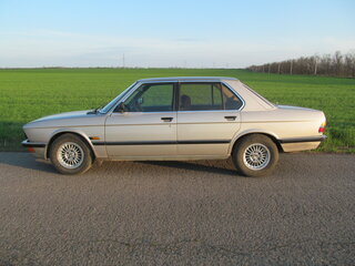 1984 BMW 5 серии 520i II (E28), серый, 1050000 рублей, вид 3