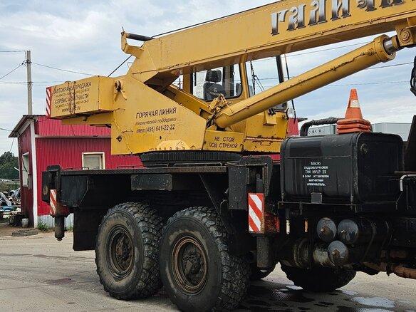 2012 КамАЗ 43118, красный, 3800000 рублей - вид 24